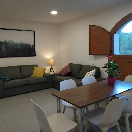 Hostal Casa De Colonies Casa Pare Coll Gombren