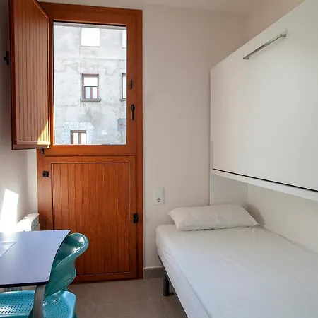 Hostal Casa De Colonies Casa Pare Coll Gombren